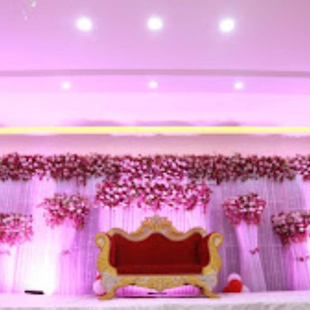 Guru Dev Palace Hotel & Lawn,Ayodhya Exterior photo