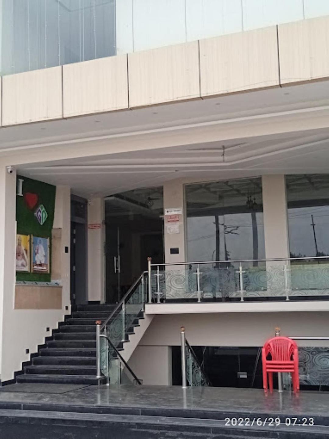 Guru Dev Palace Hotel & Lawn,Ayodhya Exterior photo
